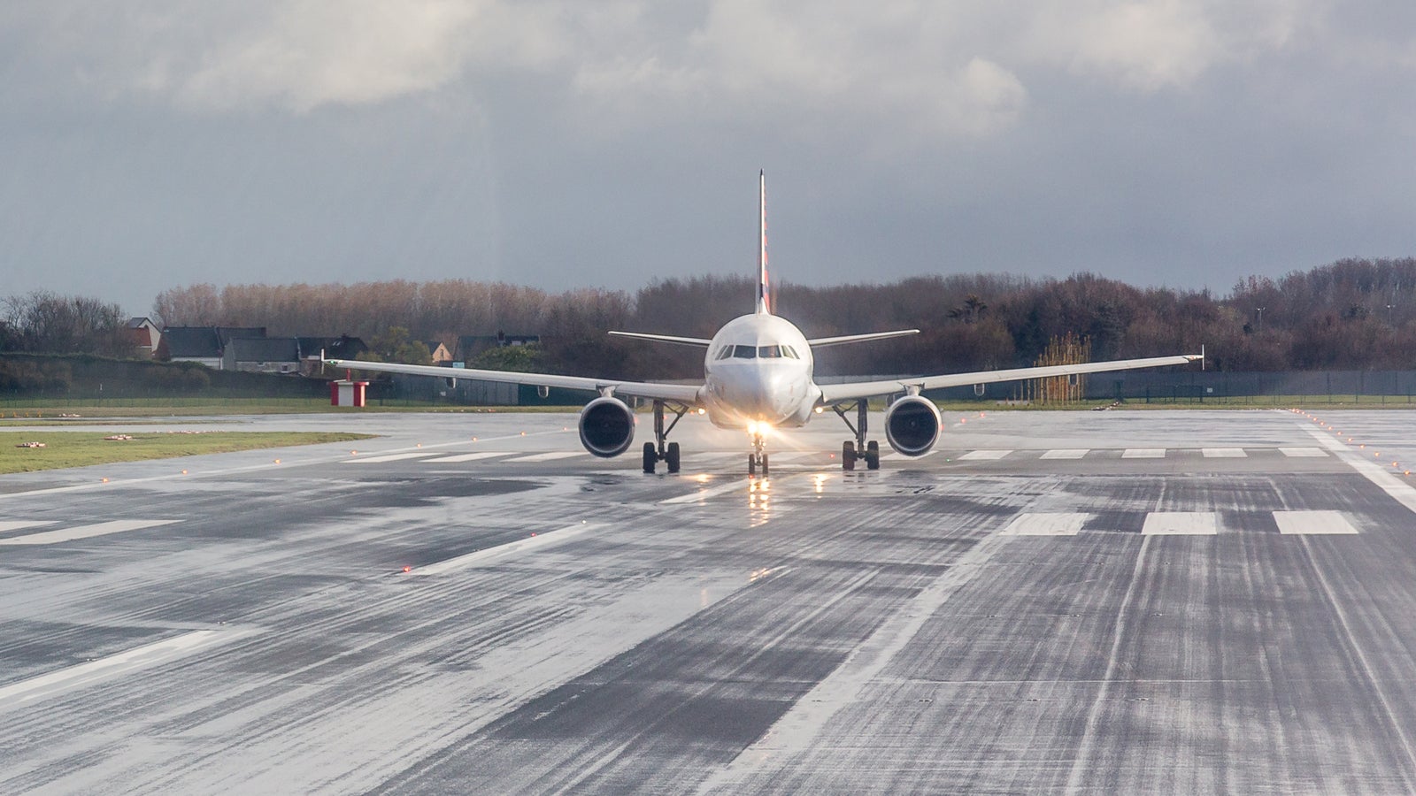 "Hybrider Angriff": Hauptstadt-Flughafen von NATO-Land geschlossen
