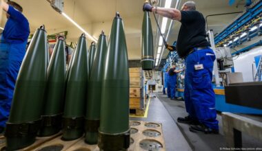 German defense giant to build ammunition plant in Lithuania – DW – 11/04/2025