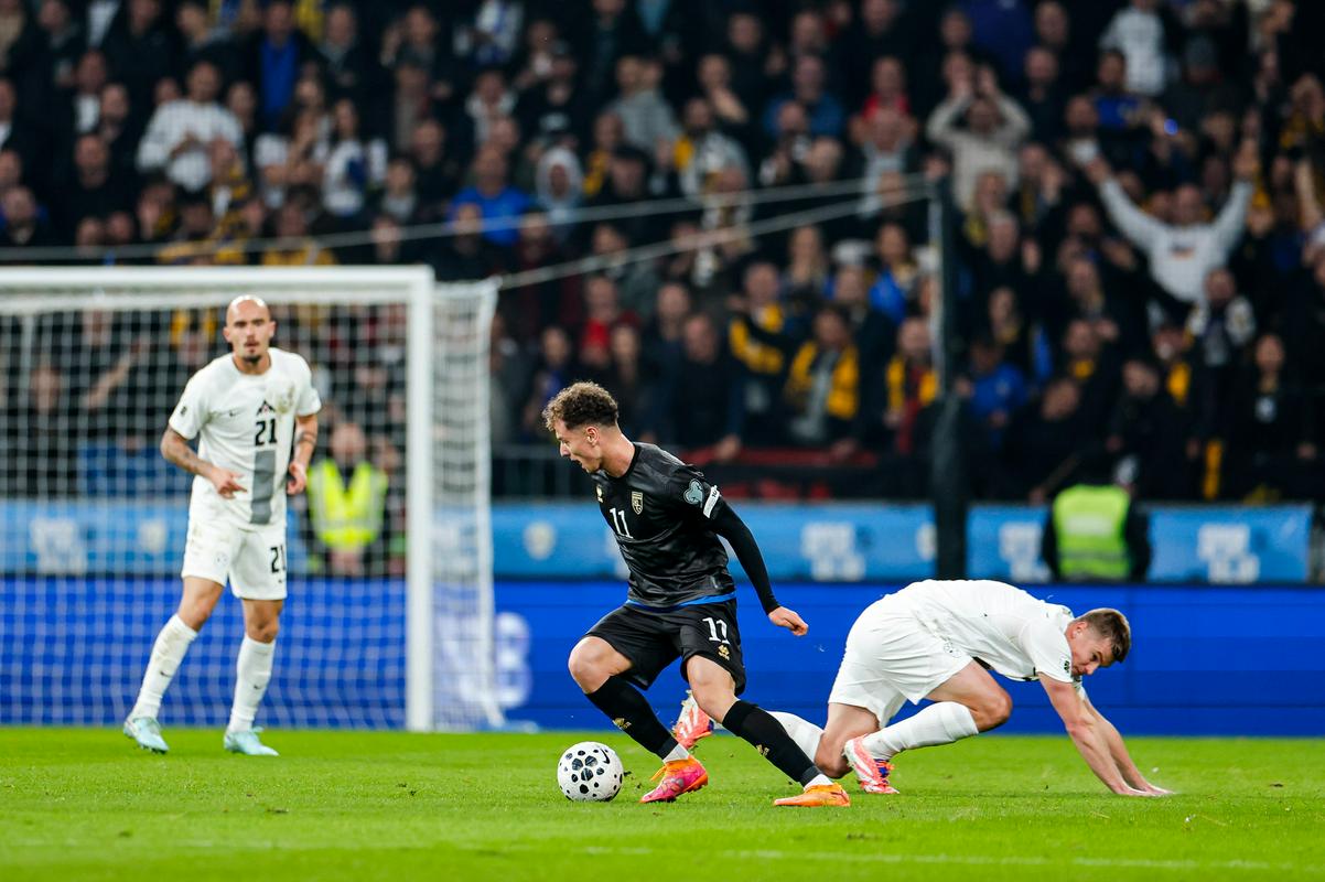 Fisnik Asllani je bil najboljši posameznik prvega polčasa. Foto: www.alesfevzer.com Fisnik Asllani je bil najboljši posameznik prvega polčasa. Foto: www.alesfevzer.com