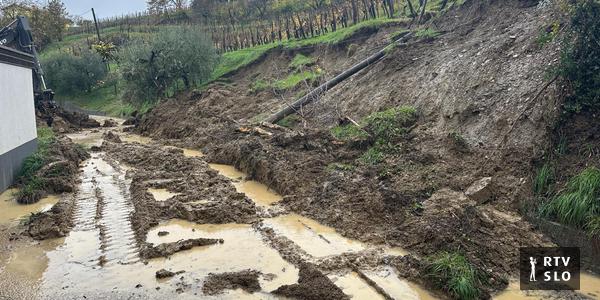V Goriških Brdih se je ponoči sprožil še en plaz, razmere si bosta ogledala tudi Bratušek in Šestan