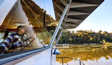 Local workers navigate ebbs, flows of Mississippi River economy | Tri-state News