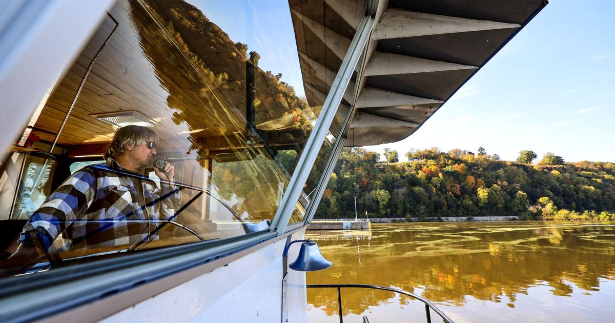 Local workers navigate ebbs, flows of Mississippi River economy | Tri-state News