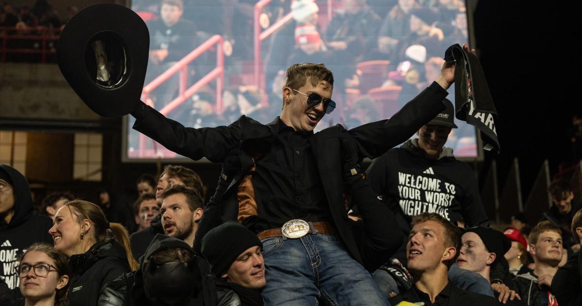 Nebraska’s first-ever stadium backout shines in prime time | Sports