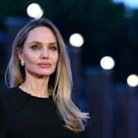 Angelina Jolie visits Ukrainian frontline city, media reports say | National