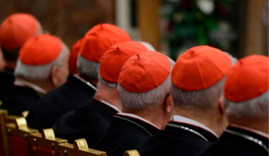 Pope Leo XIV convenes first Curia meeting as major Vatican reshuffle looms