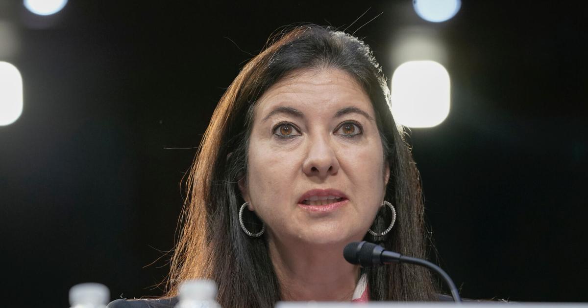 Former Fed governor's stock trades violated the central bank's ethics rules | Ap