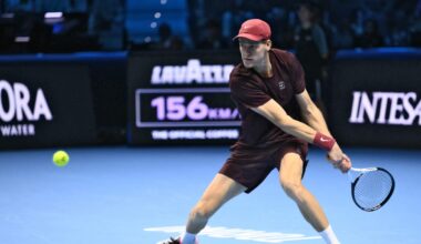 Sinner-Alcaraz la finale delle Atp Finals di Torino, diretta: 7-6, 2-3 Jannik subisce il break nel 2° set