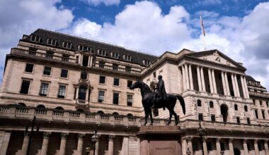 Bank of England says inflation has ‘peaked’ as interest rates kept at 4%
