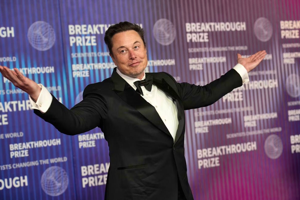 Elon Musk s'apprête à toucher 1000 milliards de dollars. Elon Musk s'apprête à toucher 1000 milliards de dollars.