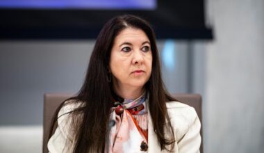 Ex-Fed Governor Kugler Quit After More Trading Violations