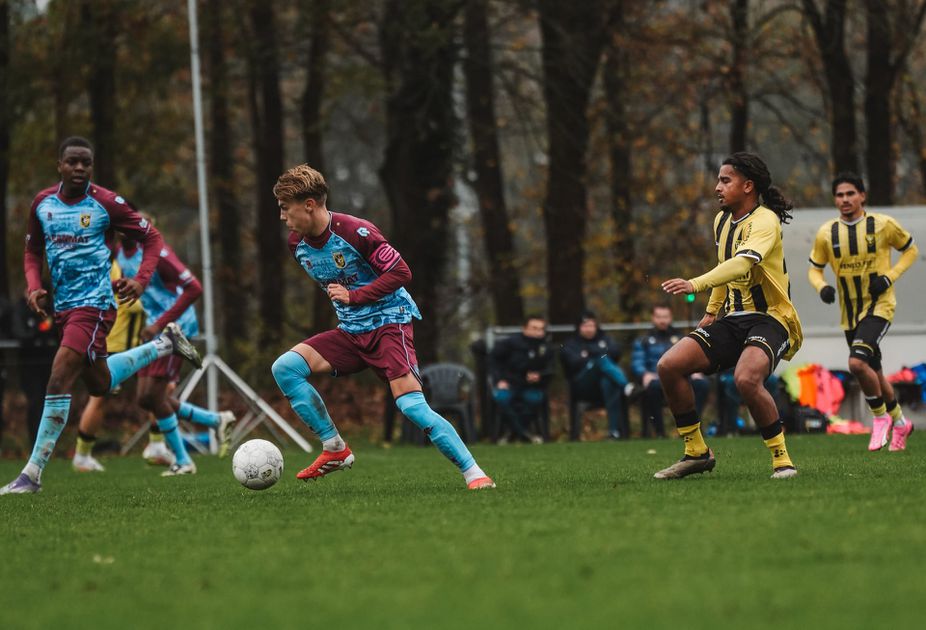 Dutch-born Nigerian defender Endurance Alade continues to impress in the Netherlands