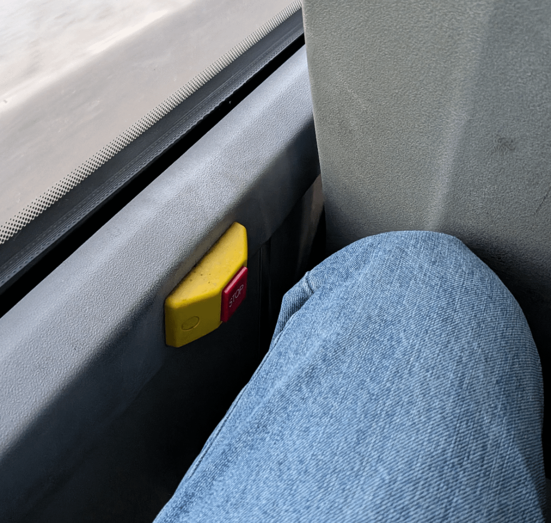 Varför sätter man en stoppknapp här???