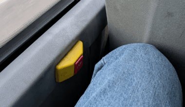 Varför sätter man en stoppknapp här???