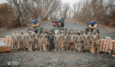 A anonymous person from the Netherlands have donated 700 shotguns, 130 optics and 20,000 rounds of ammunition to Ukraine's GUR.