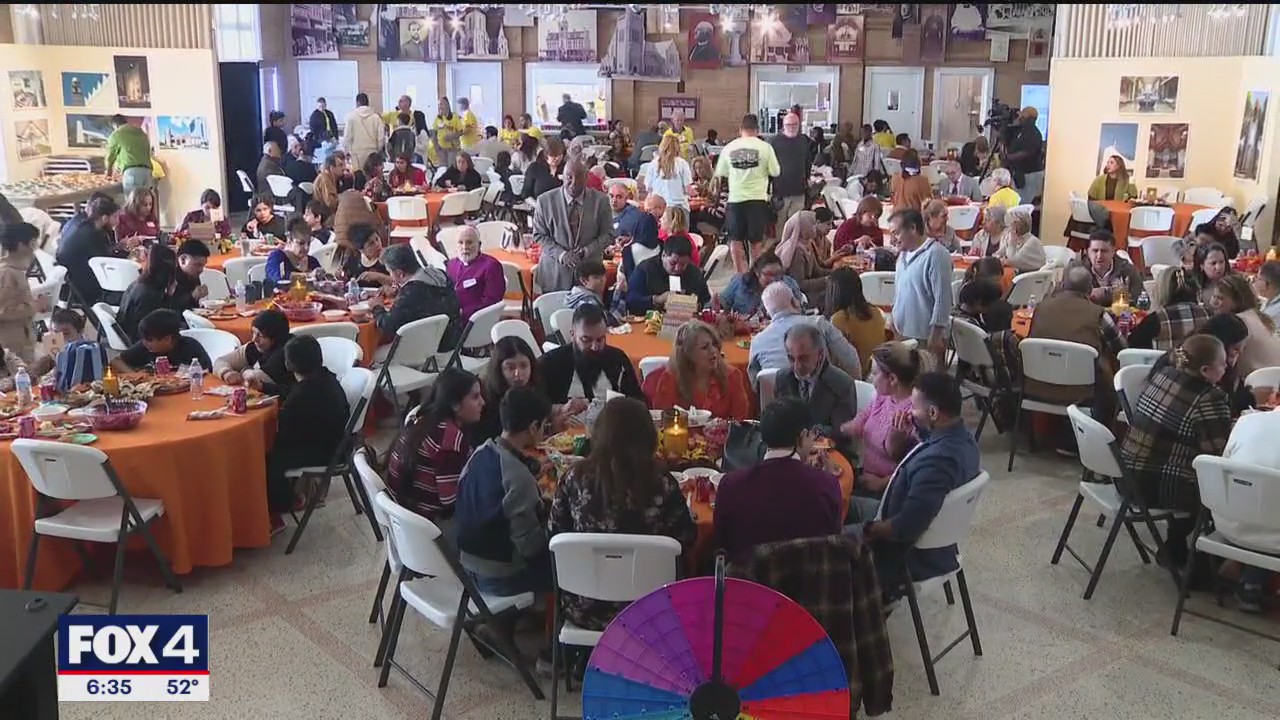 Refugees find community at Thanksgiving celebration