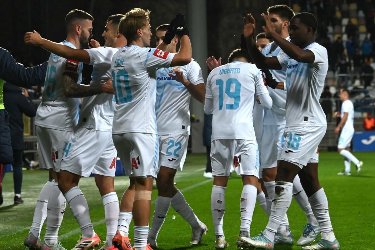 RIJEKA - HAJDUK 5:0 Bijeli petardom ispratili Bile s Rujevice! - Novi list