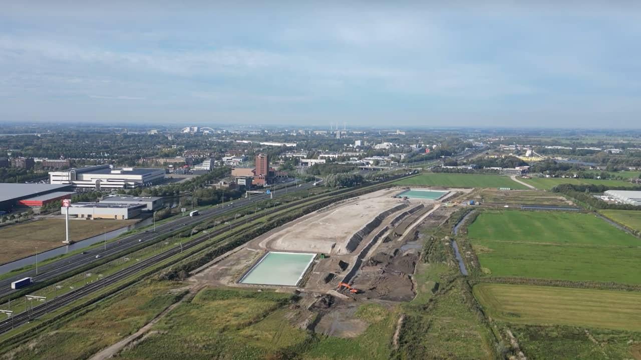 De grootste berg staalslakken van Nederland kan geen kant op