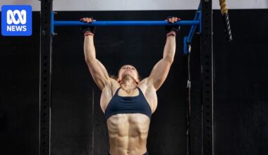 Gold Coast cop's pull-up world record marred by online abuse