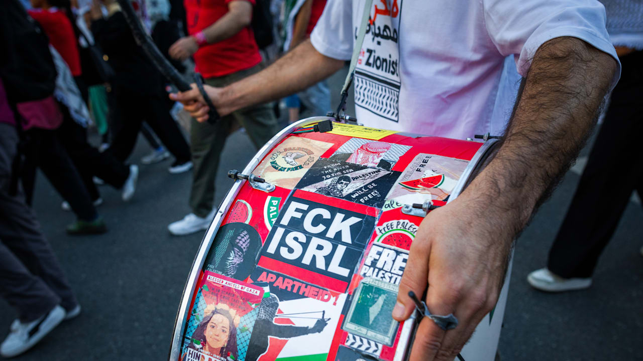 Gericht in Münster erlaubt Antisemiten-Slogan bei Demo | Regional