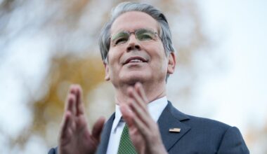 Bessent Calls for Simplified Fed as He Ends Candidate Interviews