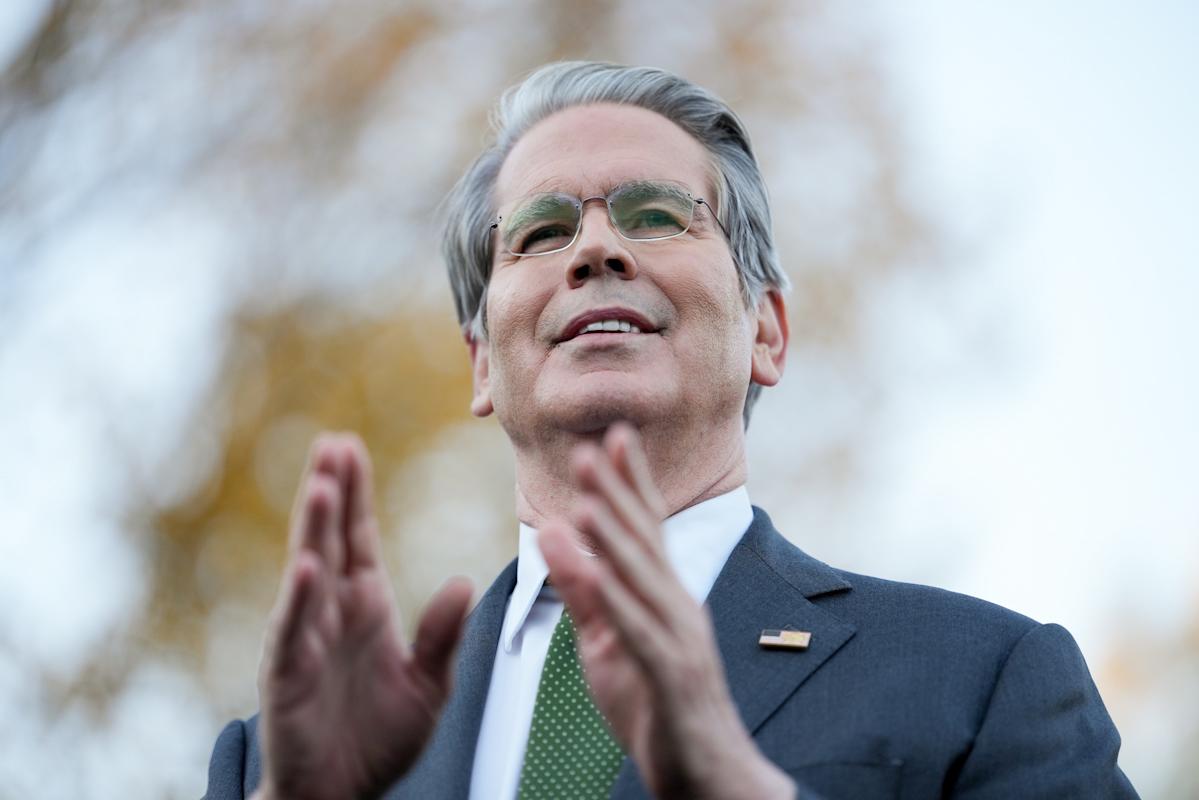 Bessent Calls for Simplified Fed as He Ends Candidate Interviews