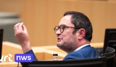 Vincent Van Quickenborne spreekt al 26 uur lang om nieuwe wet tegen fraudeopsporing tegen te houden | VRT NWS: nieuws