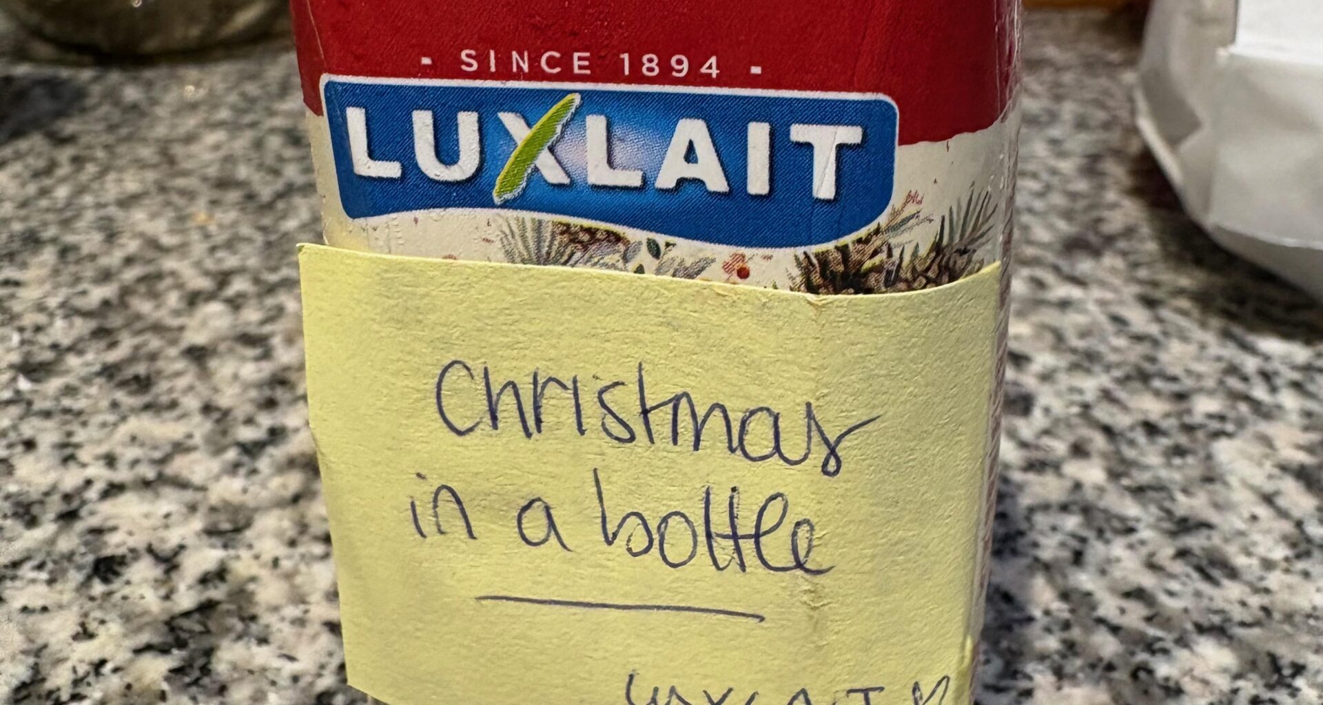 A handwritten personal message from Luxlait