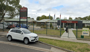 Stabbing at Melbourne’s Brentwood Primary School plunges students into lockdown amid police investigation