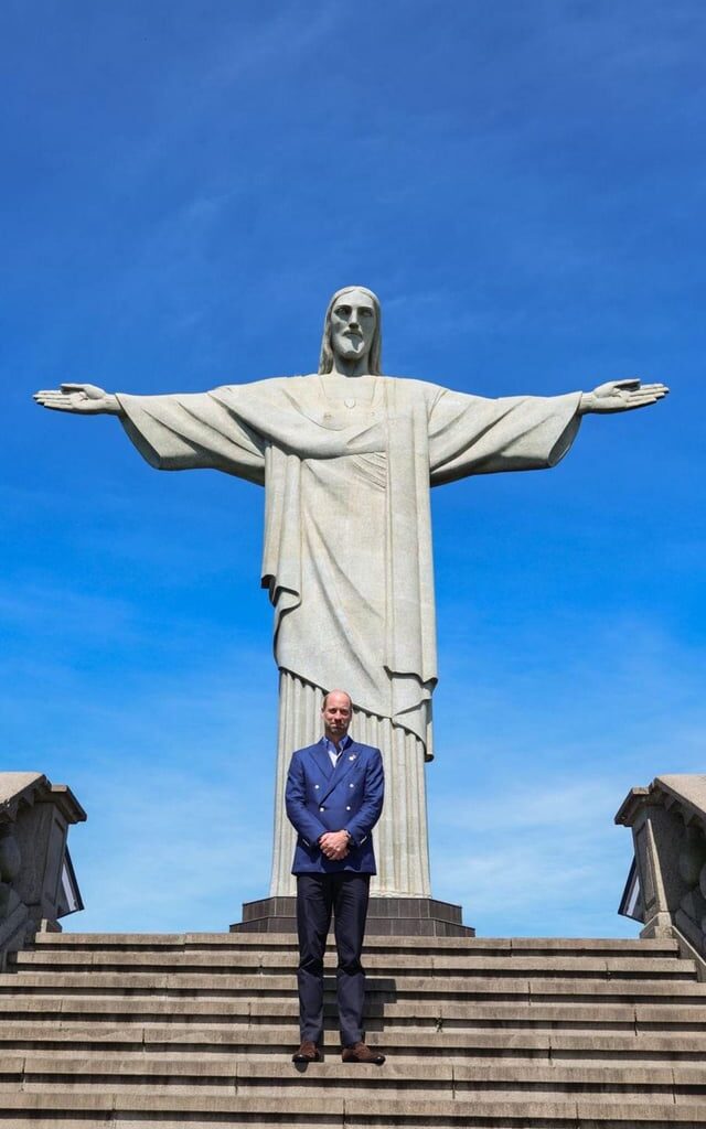 Prince William visited the iconic Christ the Redeemer with finalists ahead of Earthshot Prize awards 🇧🇷