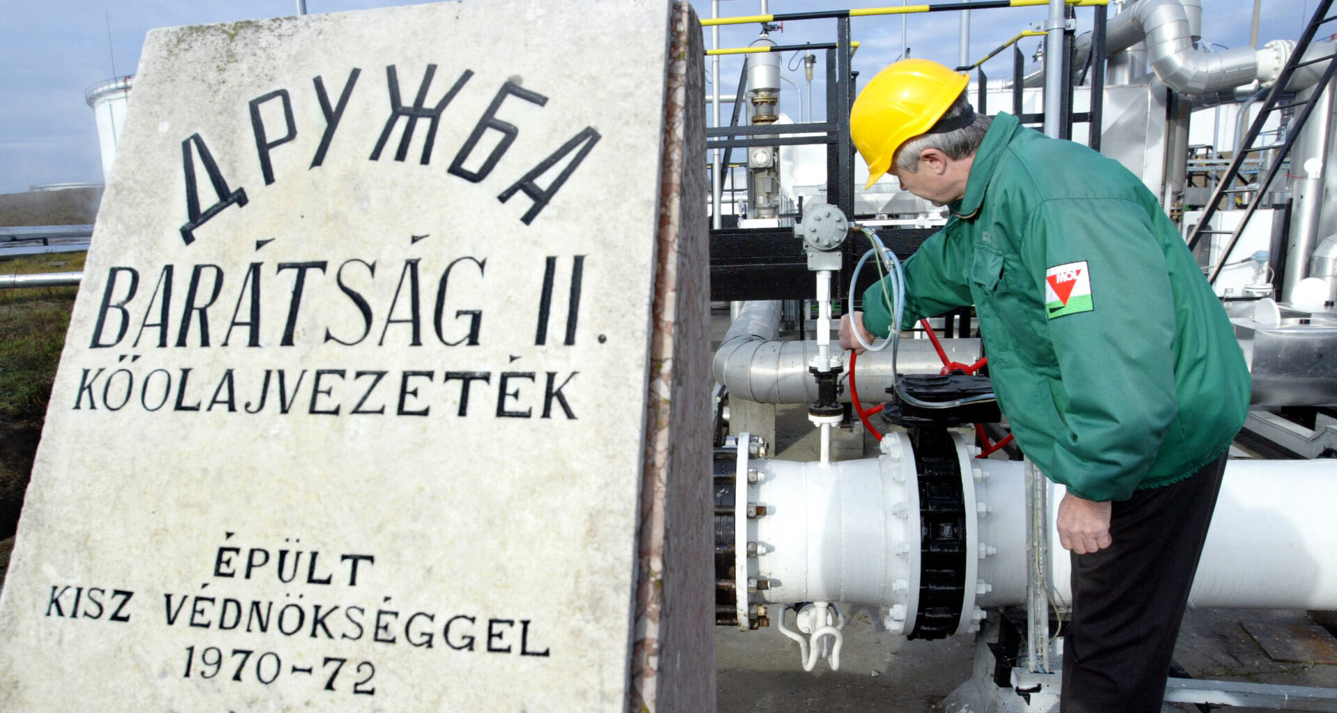 Two-Thirds of Hungarians Reject EU Proposal to Ban Russian Energy