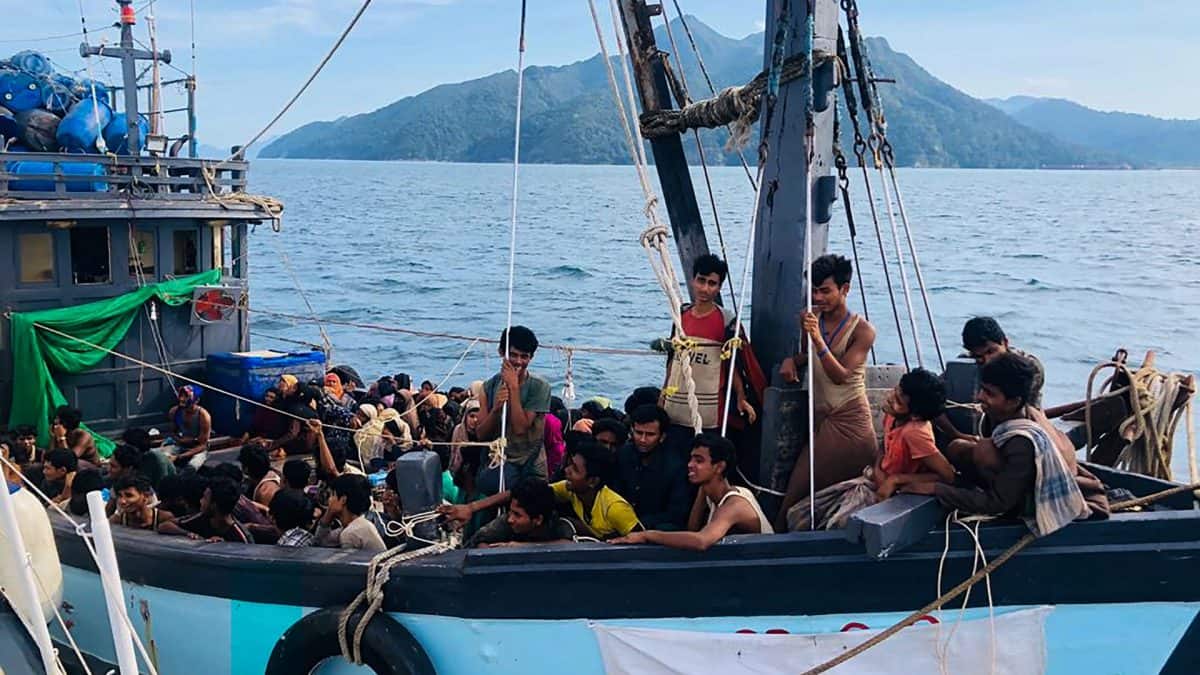 Boat Carrying 90 Undocumented Migrants Sinks Near Malaysia Thailand Border One Dead and Dozens Missing as Search Continues – Firstpost