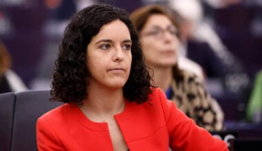 «De quel droit vous mêlez-vous de nos affaires ?» : passe d’armes entre Manon Aubry et un diplomate palestinien