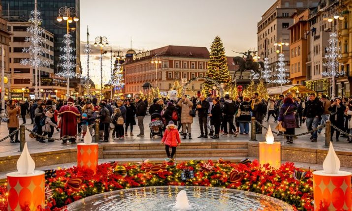 PHOTOS: First candle lit as Advent in Zagreb officially begins