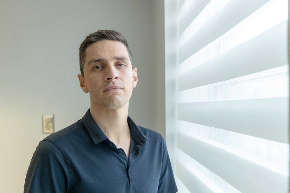 Quebec doctors threaten to resign or leave the province after new law alters their pay