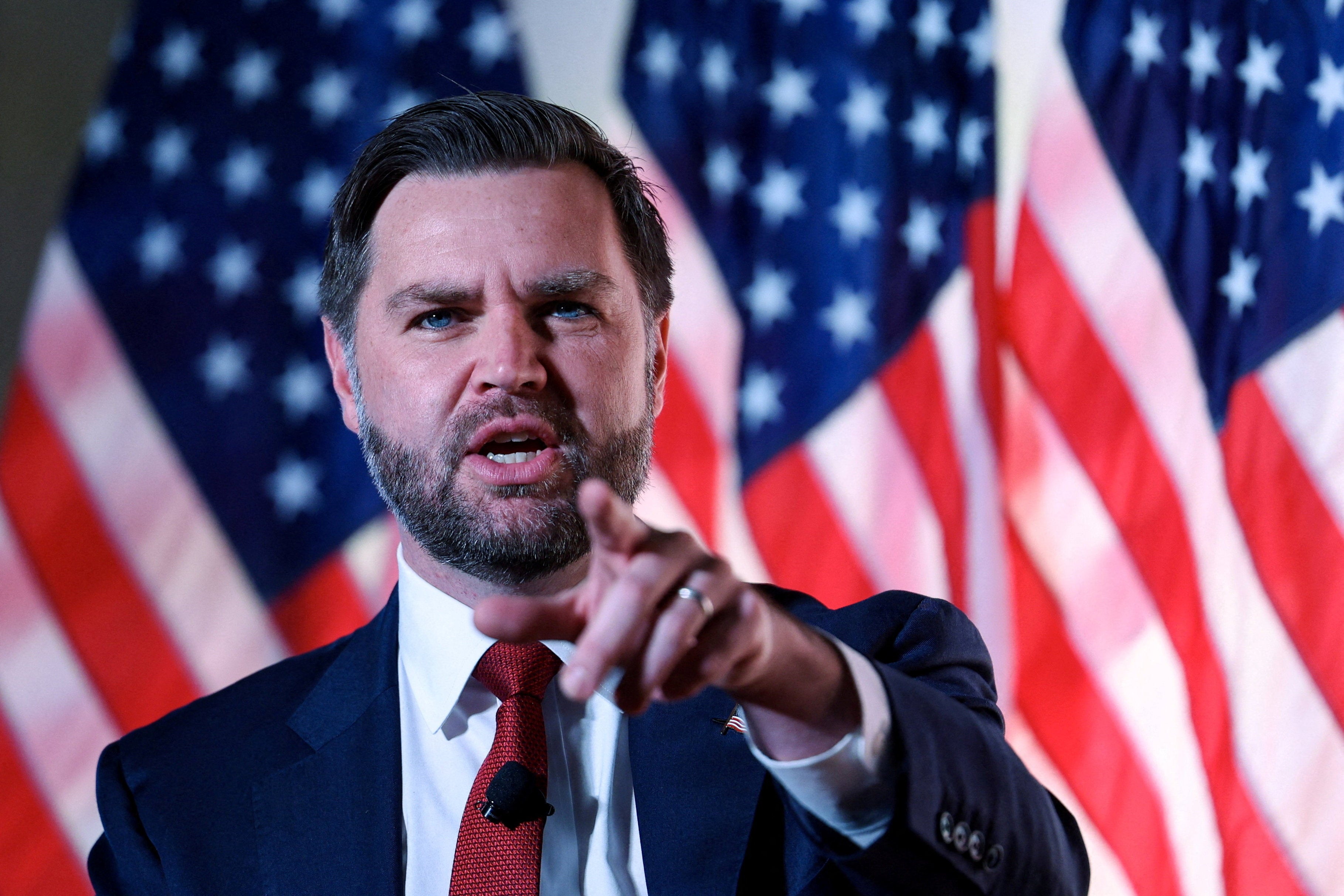 JD Vance’s lead in the polls has fallen significantly in recent months