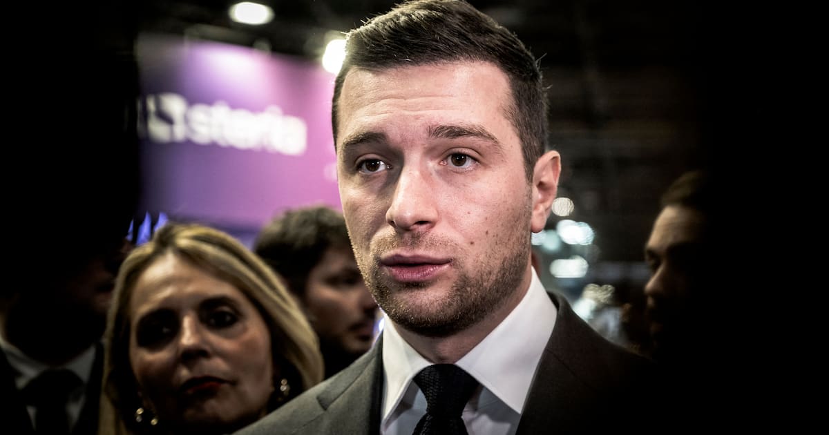 Jordan Bardella reçoit un œuf sur la tête dans le Tarn-et-Garonne, le suspect de 74 ans s’en était déjà pris à Zemmour – Libération