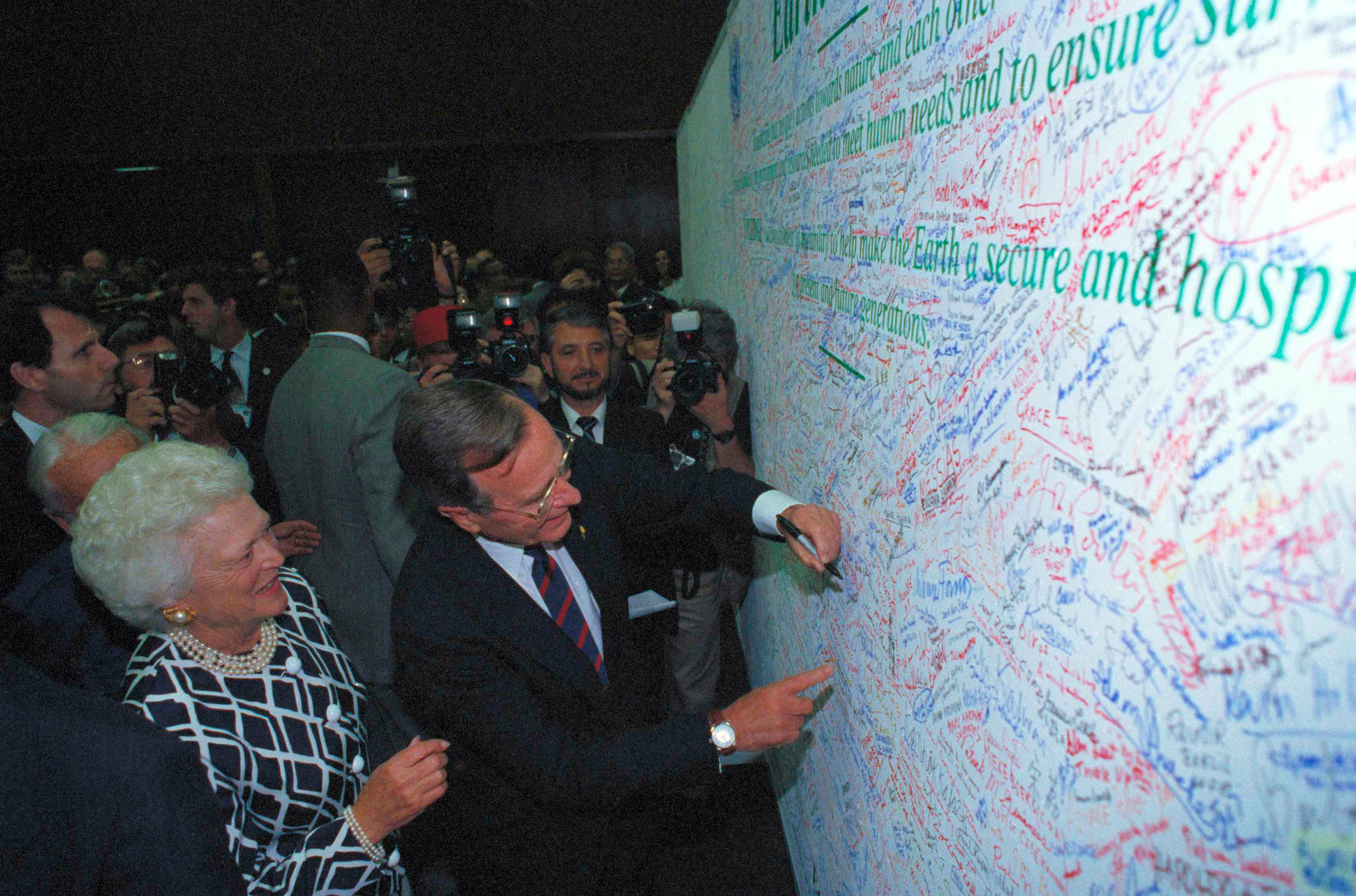 George HW Bush and Barbara Bush are seen at the 1992 Earth Summit in Rio Earth Summit in 1992, which kickstarted UN climate conferences