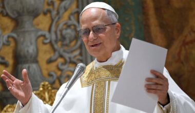 Vatican Shuts Down Polyamory ‘Trend’