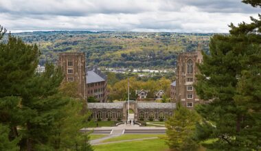 Cornell University. Photo: "Axel Tschentscher", CC BY-SA 4.0, via Wikimedia Commons