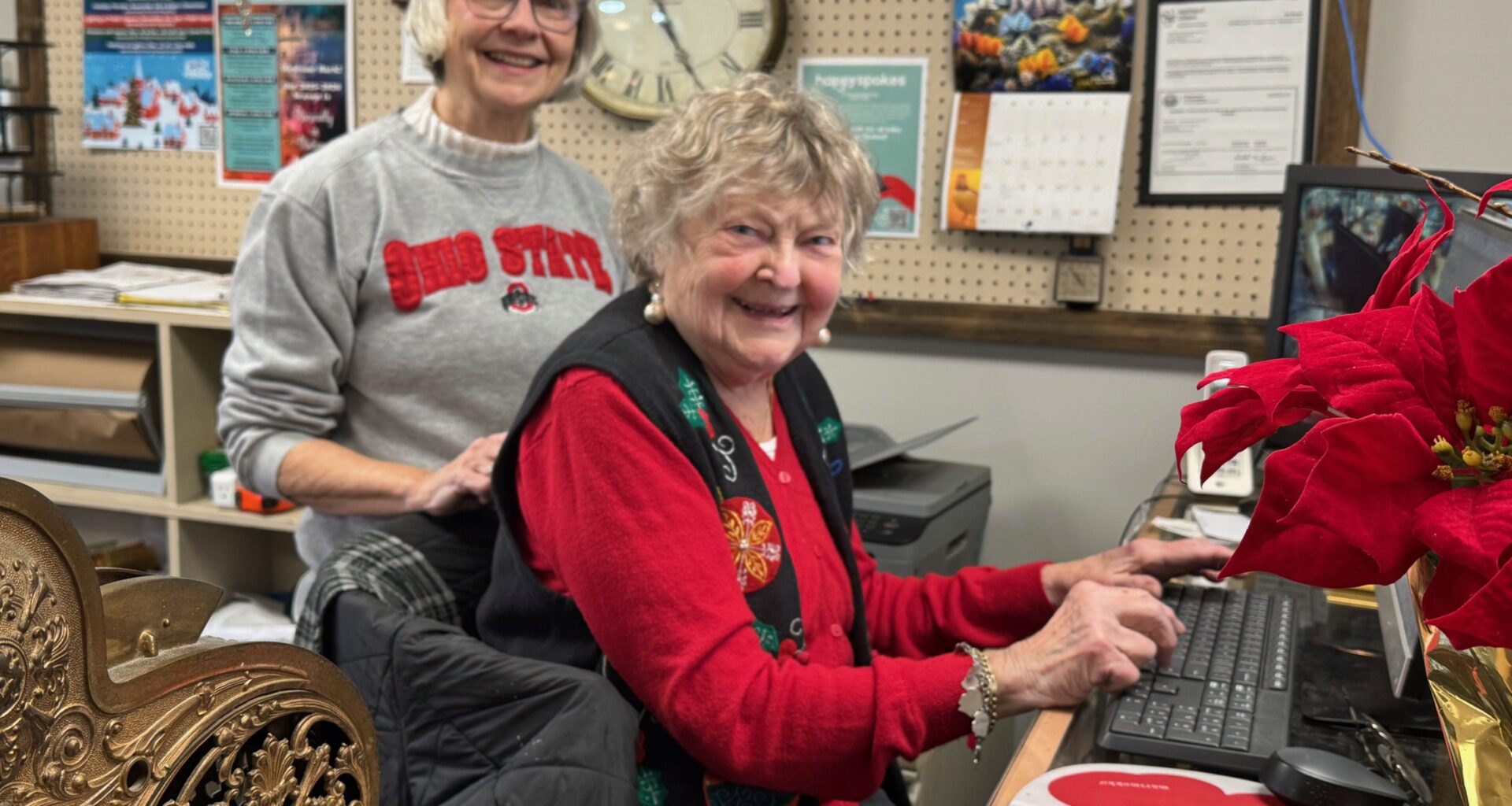 Shoppers support local economy during Small Business Saturday