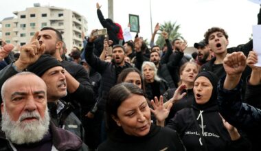 Protests in Syria after attacks on Alawites