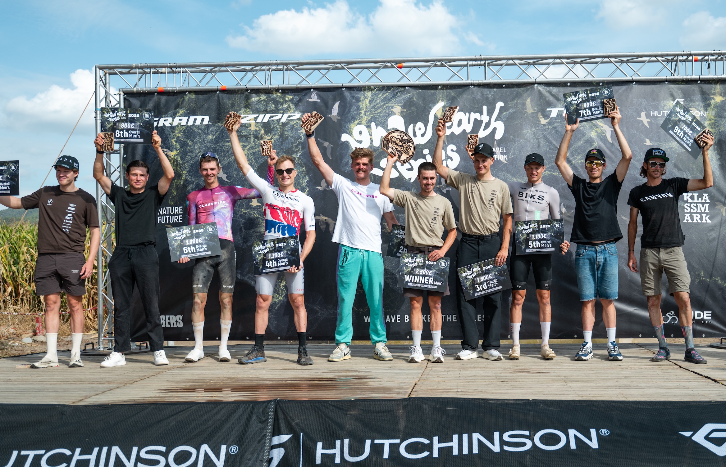 Elite men's top 10 for 2025 Gravel Earth Series, won by Magnus Bak Klaris of PAS Racing (centre)