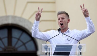 "Fidesz vytáhl na šéfa maďarské opozice falešné video vytvořené umělou inteligencí" - Taky se divíte že to u nás v kampani ještě letos nebylo? :D