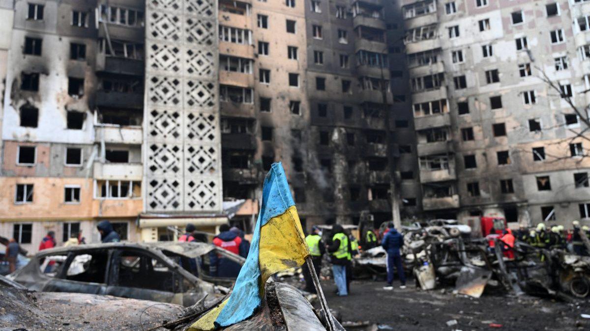 Surrender territory and cut military, drafted Ukraine plan proposes