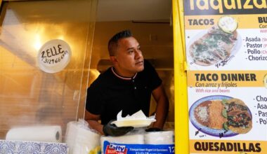 A Chicago street vendor couple has a defiant response to immigration arrests: Stick to the routine