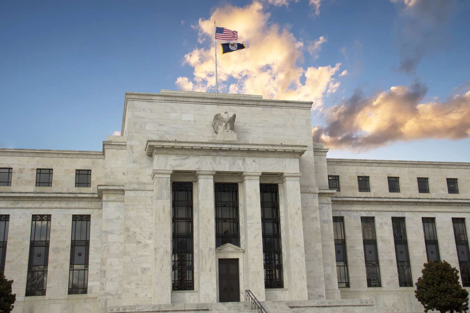 FOMC Minutes Show Divided Fed, And Cast Doubt On December Interest Rate Cut