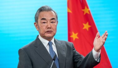 Foreign Minister Wadephul meets Chinese counterpart