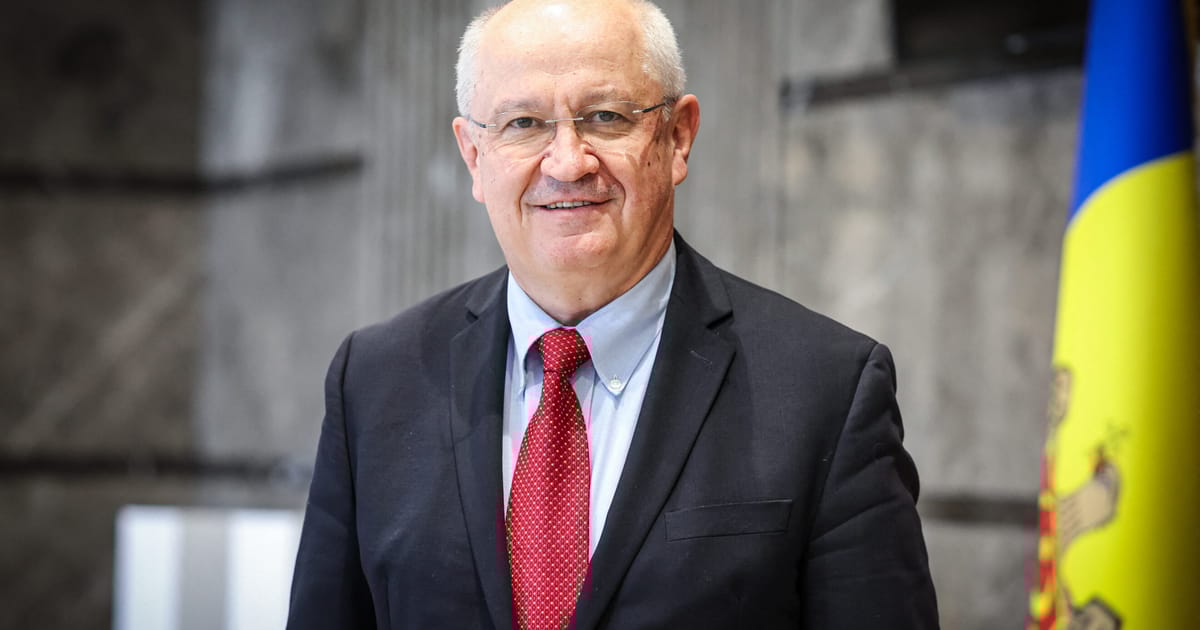 Moldova installs pro-EU Munteanu as new prime minister – POLITICO