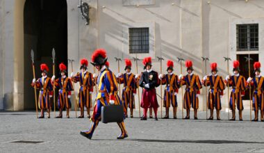 Vatican investigates Swiss Guard for alleged spitting gesture at Jewish women