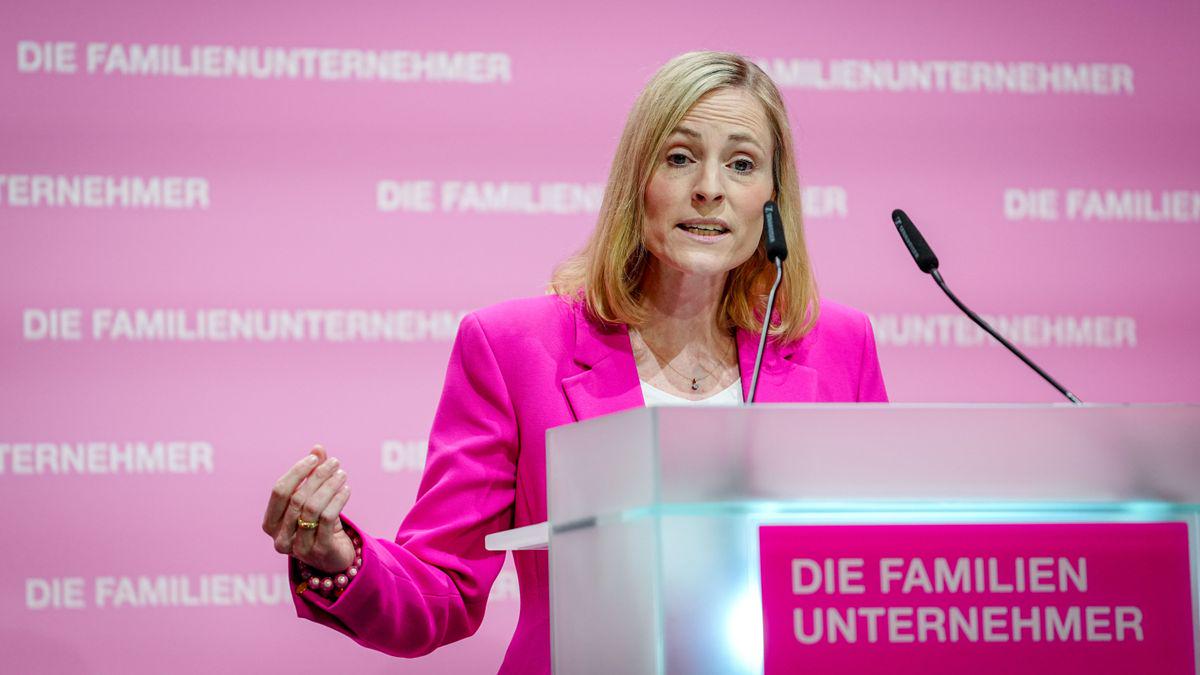 Umgang mit rechts: Verband der Familienunternehmer gibt offenbar Brandmauer zur AfD auf